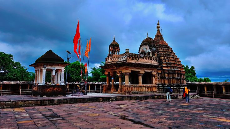 GOLDEN TRIANGLE OF MADHYA PRADESH