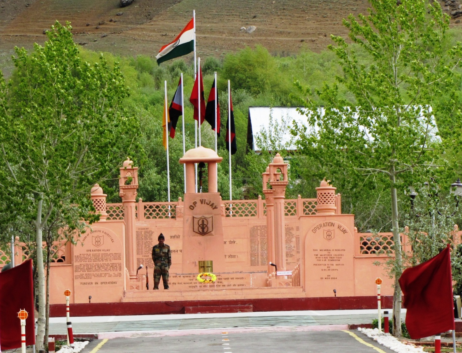 DELHI - MANALI -LADAKH-SRINAGAR