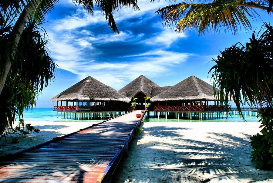 MEDHUFUSHI ISLAND 
